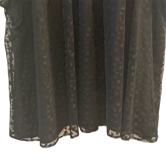 Torrid Plus Size 4 Black Star Mesh Overlay Blouse Short Sleeve Casual - Picture 3 of 12